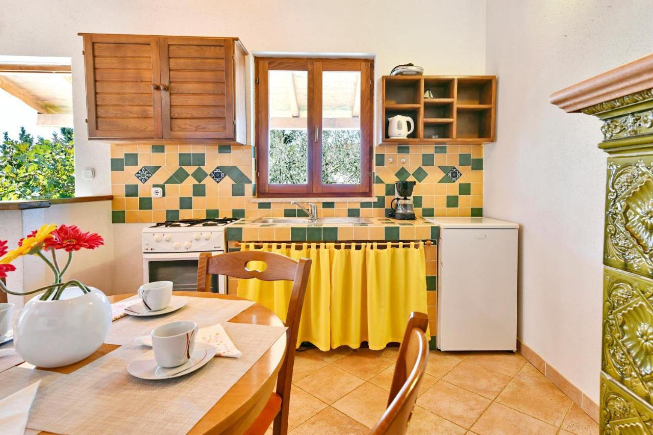 Adriatico Bungalow Porec Exterior photo