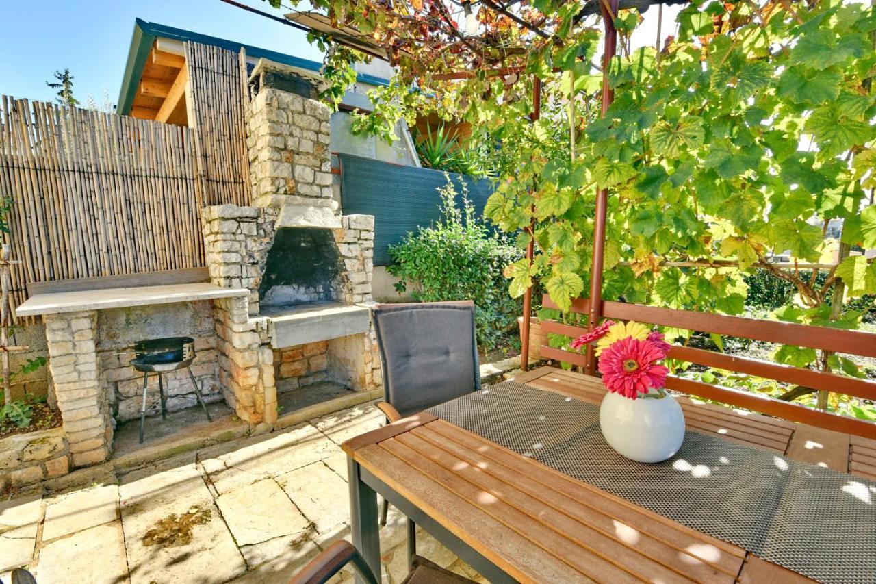 Adriatico Bungalow Porec Exterior photo
