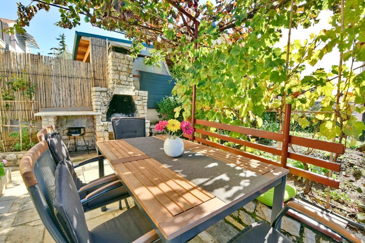 Adriatico Bungalow Porec Exterior photo